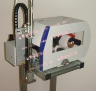 江蘇條碼打印貼標機，配流水線實時打印自動貼